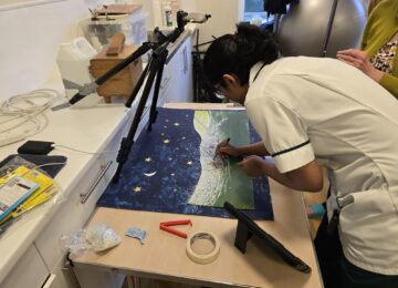 Staff member doing art therapy at Franklyn Hospital in Exeter